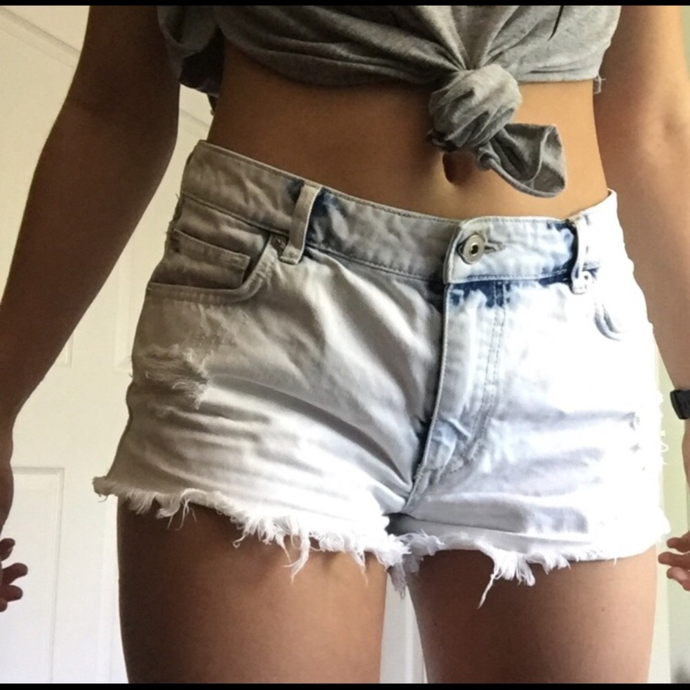 Forever 21 cut off washed out shorts size 29